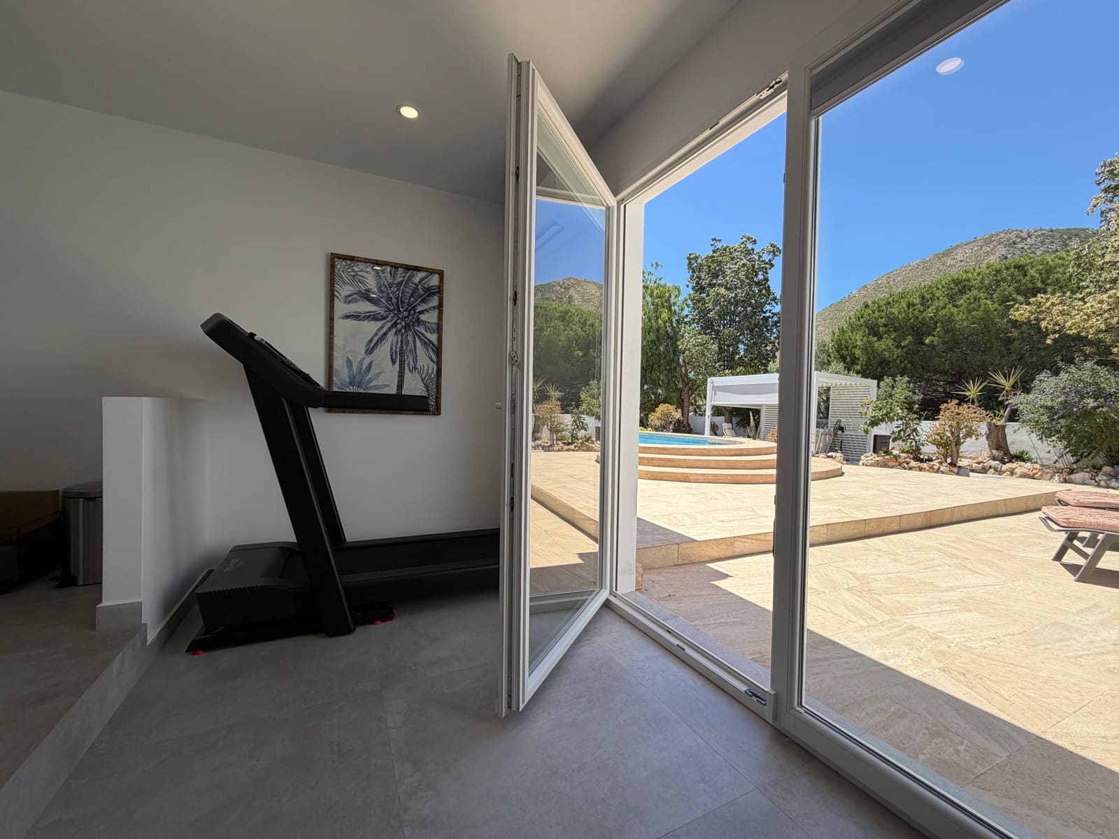 Chalet de 4 habitaciones en Benalmádena en venta - 1.190.000 € (Ref: 9889521)