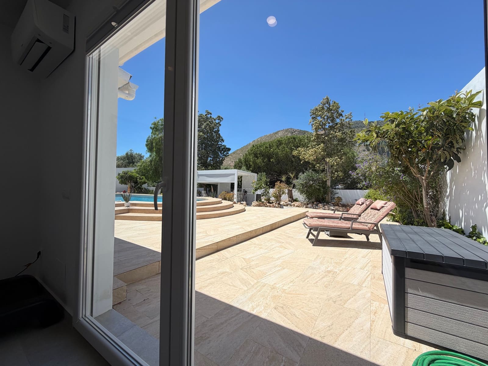 Chalet de 4 habitaciones en Benalmádena en venta - 1.190.000 € (Ref: 9889521)