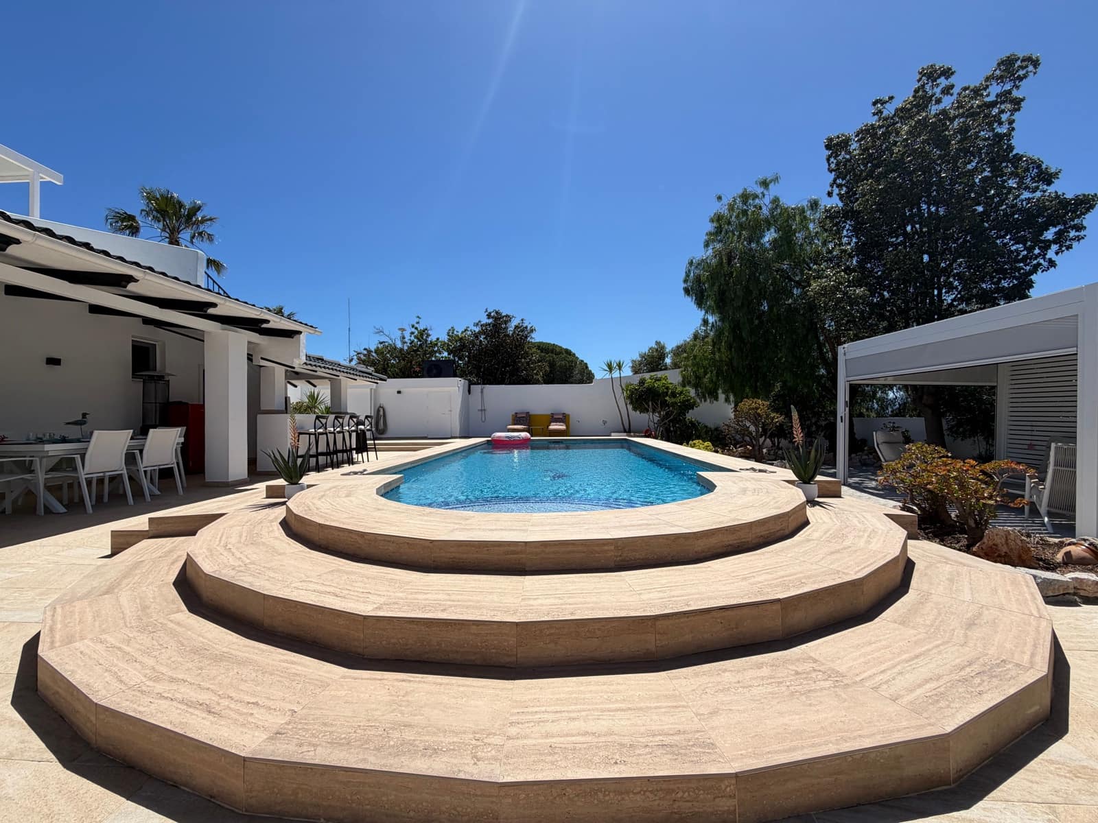 Chalet de 4 habitaciones en Benalmádena en venta - 1.190.000 € (Ref: 9889521)