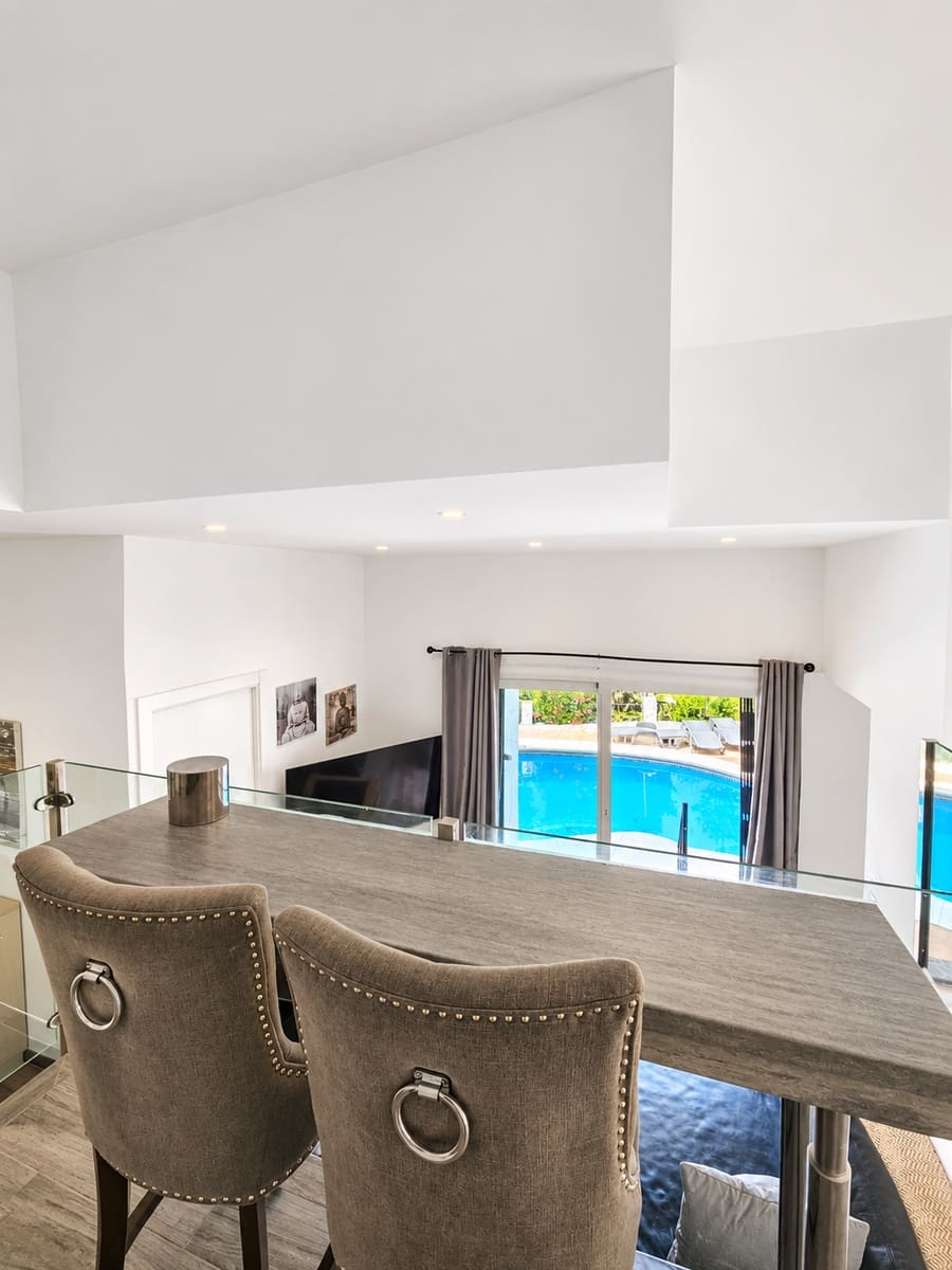 6 bedroom Townhouse for sale in Mijas Costa with pool - € 690,000 (Ref: 9893078)