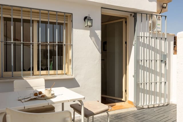 2 sovrum Lägenhet till salu i La Goleta, Málaga stad - 369 000 € (Ref: 9893552)