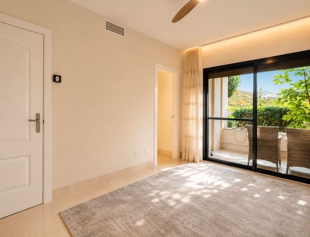 2 chambre Appartement à vendre à La Zagaleta - El Madroñal, Benahavís avec piscine - 595 000 € (Ref: 9895366)