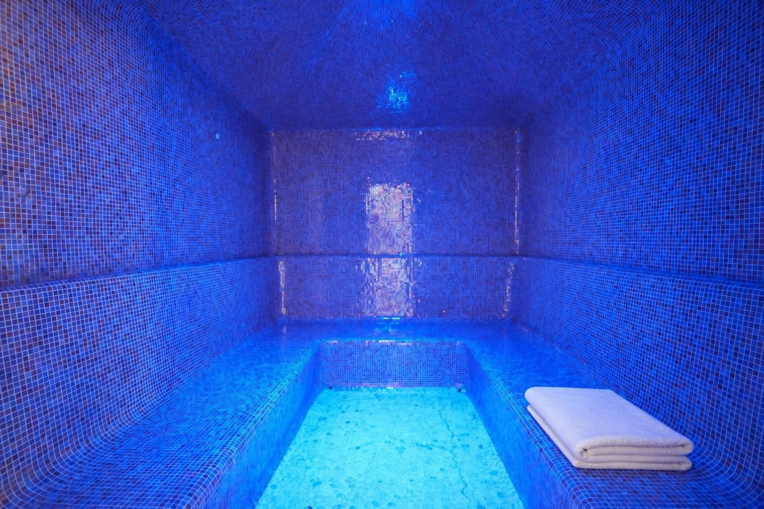 2 chambre Appartement à vendre à Benahavis avec piscine - 595 000 € (Ref: 9895366)