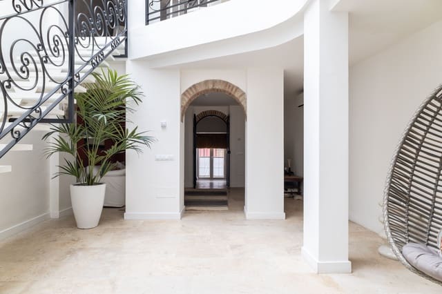 3 slaapkamer Huis te koop in La Goleta, Málaga stad - € 1.700.000 (Ref: 9905170)