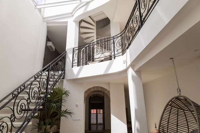 3 soveværelse Byhus til salg i La Goleta, Málaga by - € 1.700.000 (Ref: 9905170)