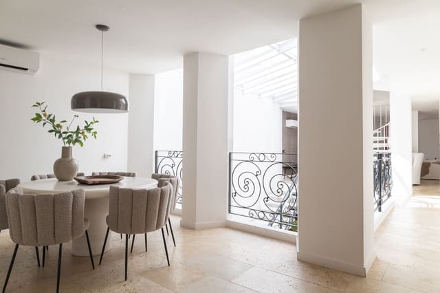 3 soveværelse Byhus til salg i La Goleta, Málaga by - € 1.700.000 (Ref: 9905170)