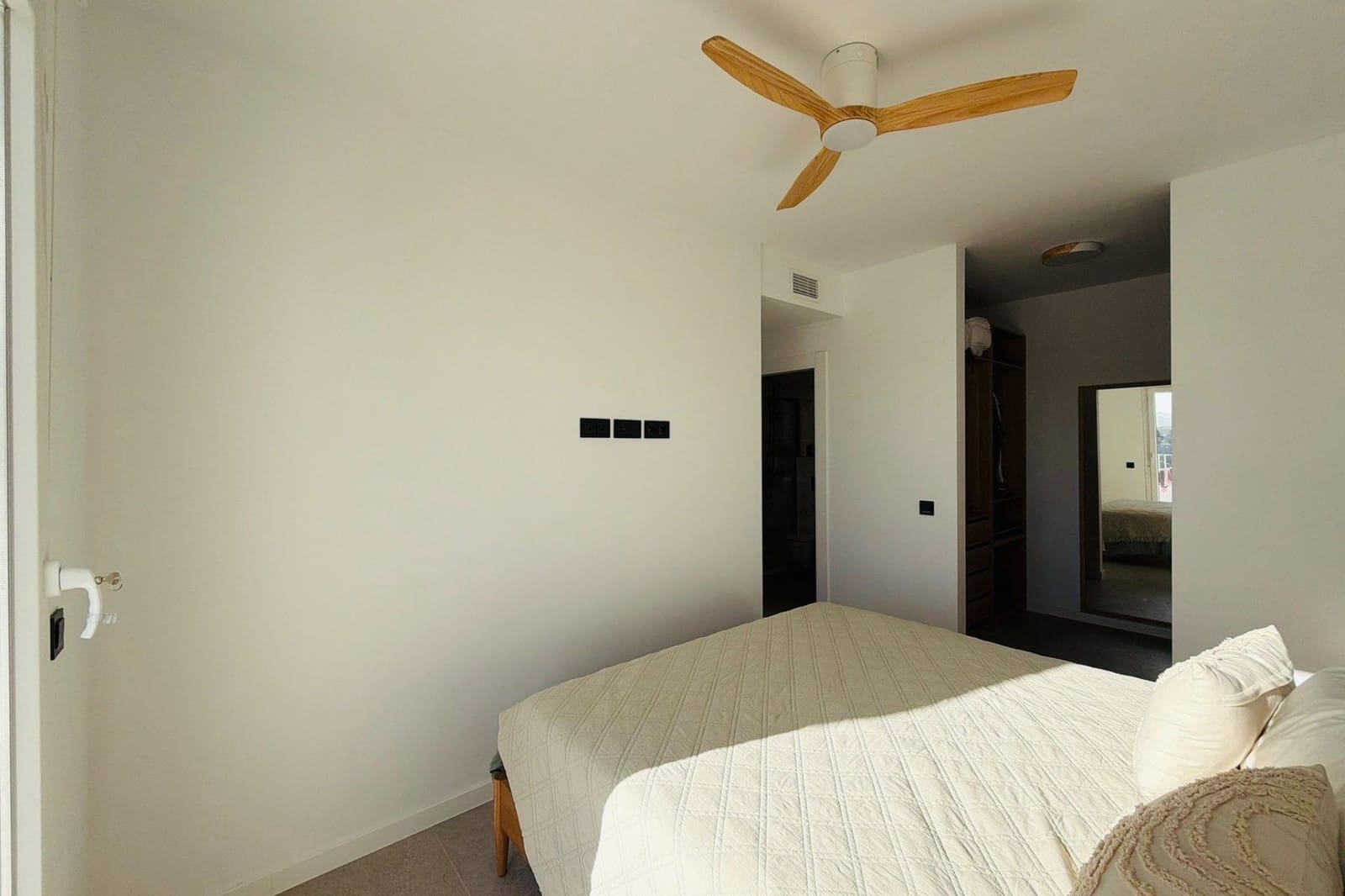 3 sypialnia Apartament do wynajęcia w Fuengirola z basenem garażem - 3 200 € (Ref: 9906863)