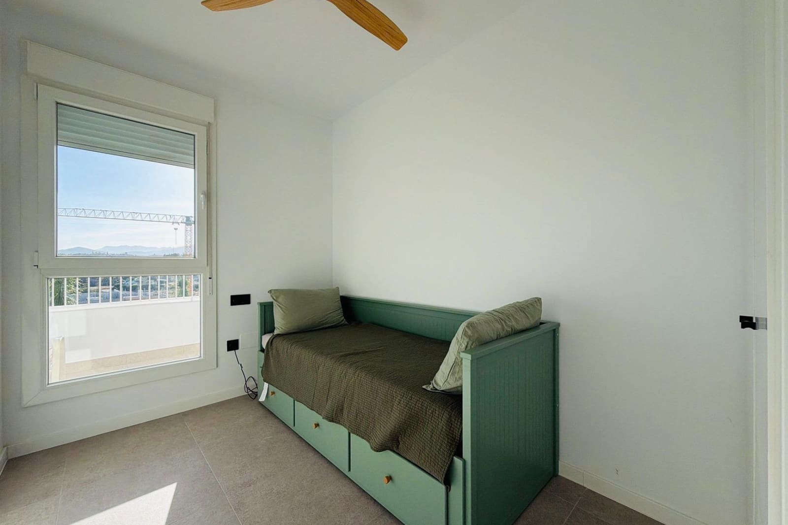 3 sypialnia Apartament do wynajęcia w Fuengirola z basenem garażem - 3 200 € (Ref: 9906863)