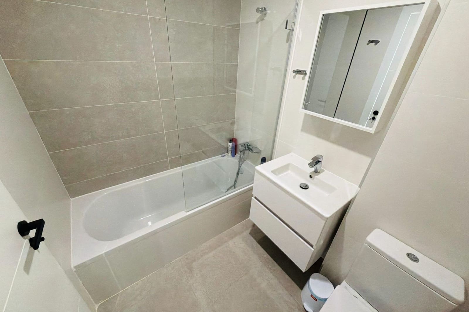 3 sypialnia Apartament do wynajęcia w Fuengirola z basenem garażem - 3 200 € (Ref: 9906863)