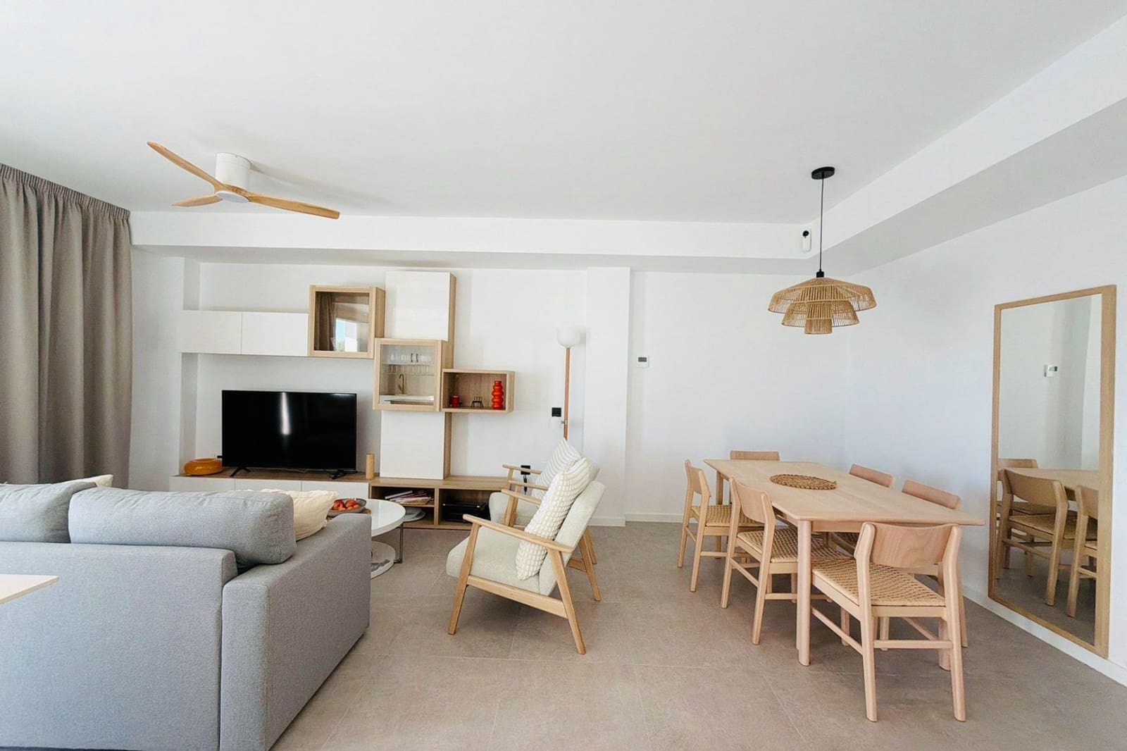 3 sypialnia Apartament do wynajęcia w Fuengirola z basenem garażem - 3 200 € (Ref: 9906863)