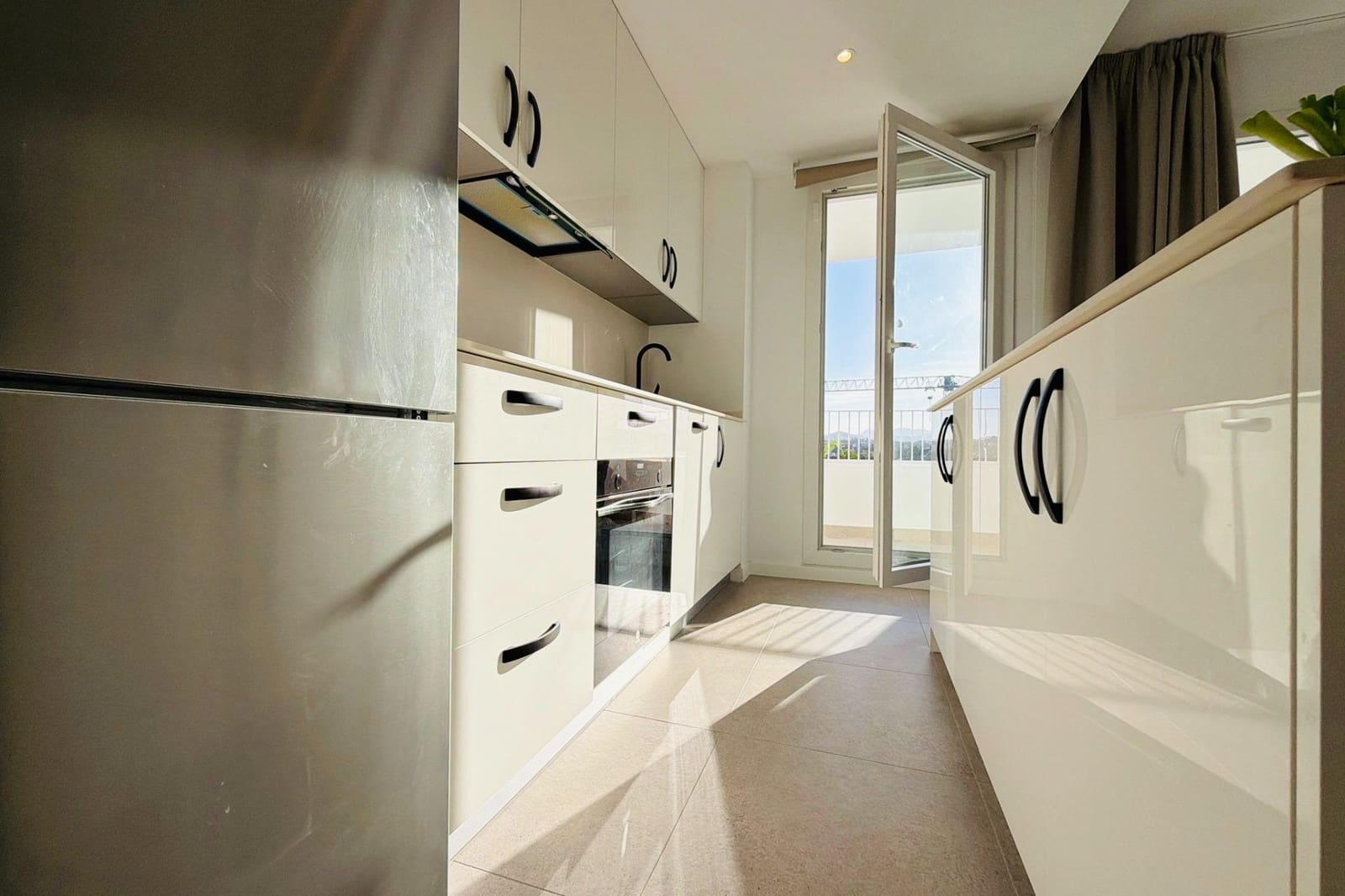 3 sypialnia Apartament do wynajęcia w Fuengirola z basenem garażem - 3 200 € (Ref: 9906863)