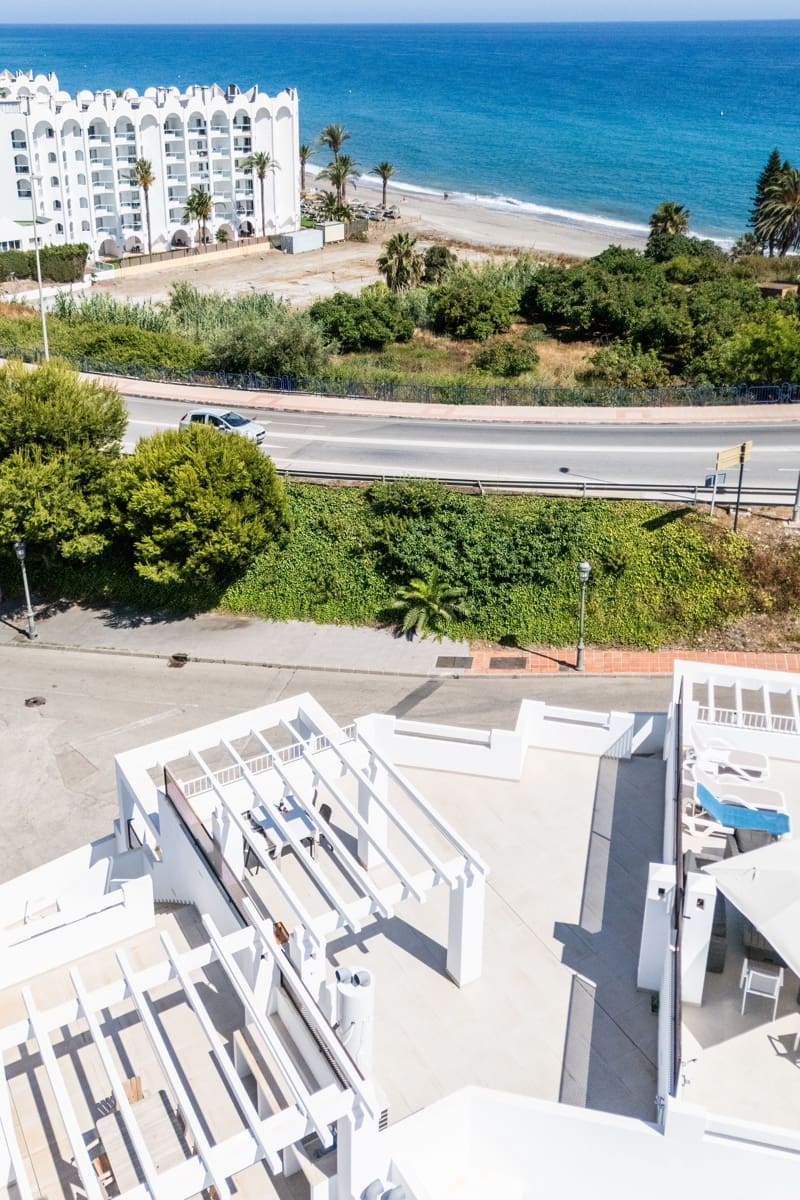Apartamento para venda em Nerja com piscina - 524 000 € (Ref: 9909051)