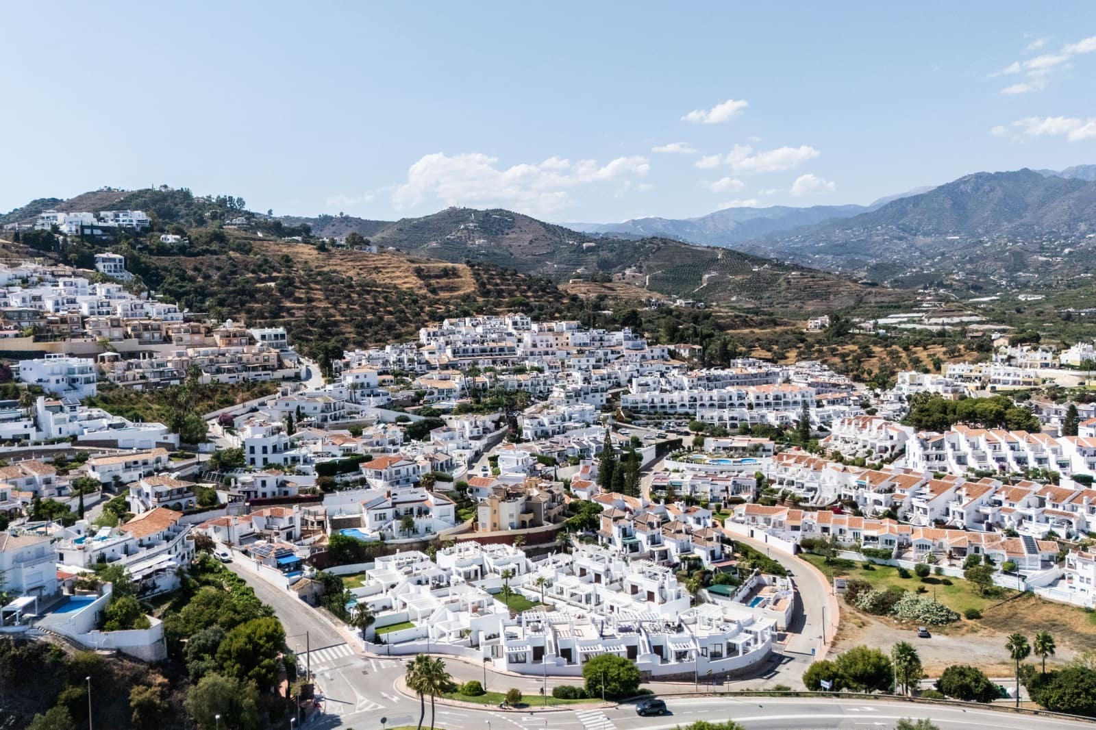 Apartamento para venda em Nerja com piscina - 524 000 € (Ref: 9909051)