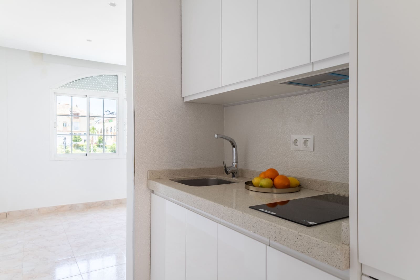 1 bedroom Apartment for sale in Alhaurin de la Torre - € 225,000 (Ref: 9909369)