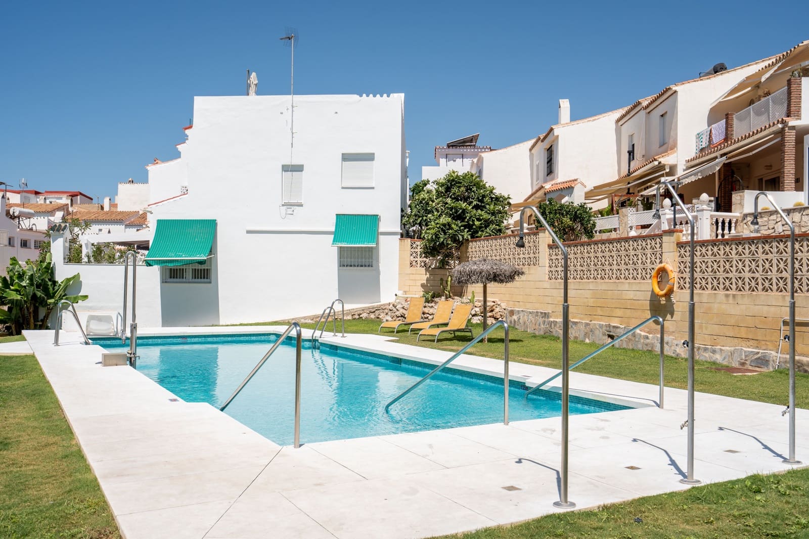 3 soveværelse Byhus til salg i Rincon de la Victoria med swimmingpool - € 650.000 (Ref: 9912296)