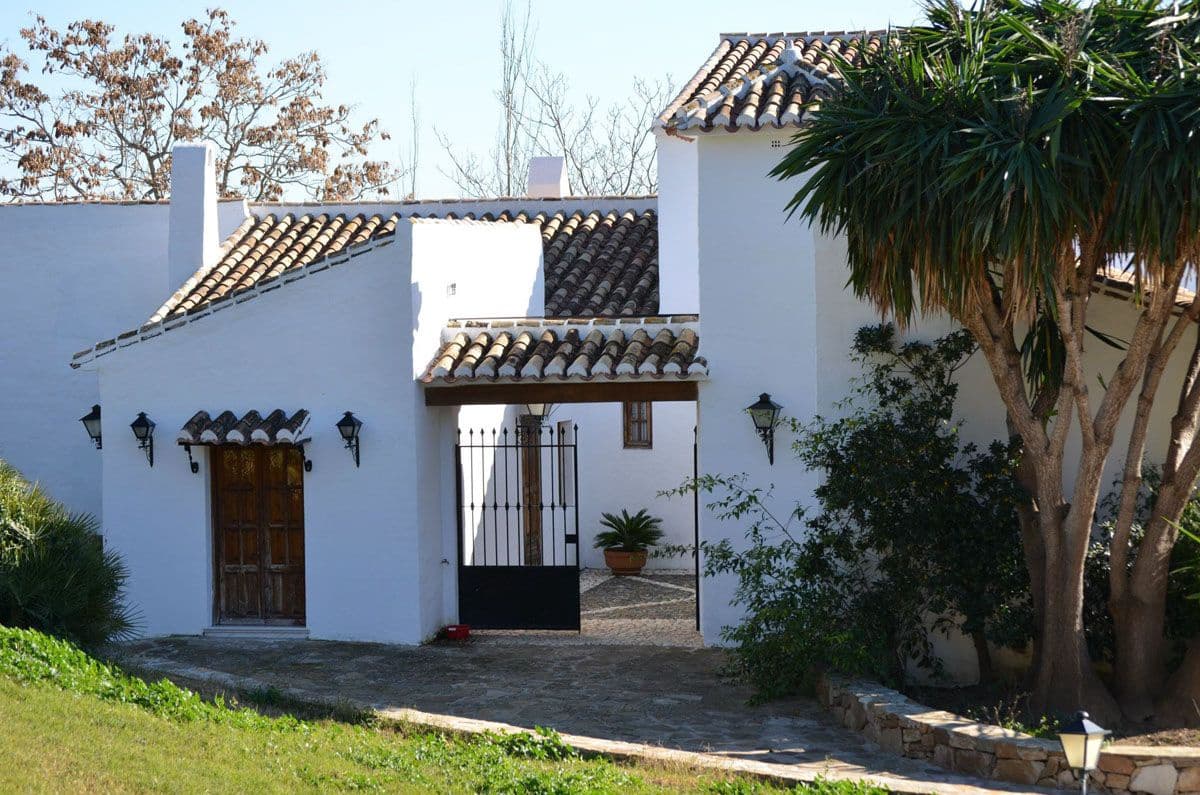 4 Zimmer Haus zu verkaufen in Villanueva de la Concepcion mit Pool - 1.500.000 € (Ref: 9915080)