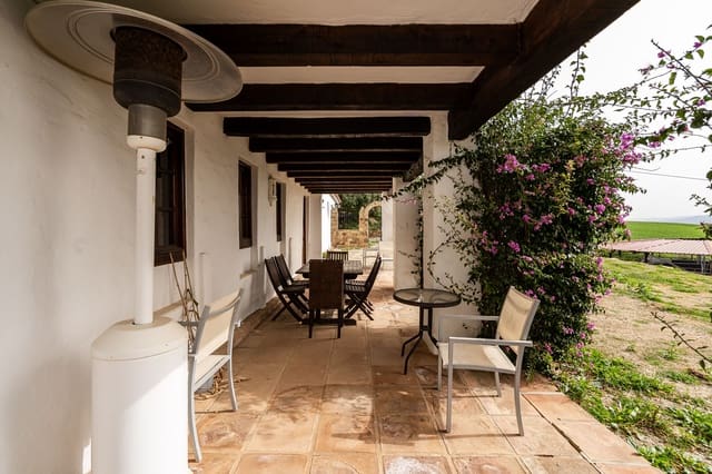 4 Zimmer Haus zu verkaufen in Villanueva de la Concepcion mit Pool - 1.500.000 € (Ref: 9915080)