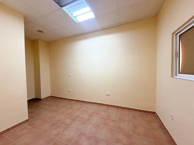 Erhverv til salg i Jaén by - € 99.000 (Ref: 9918771)