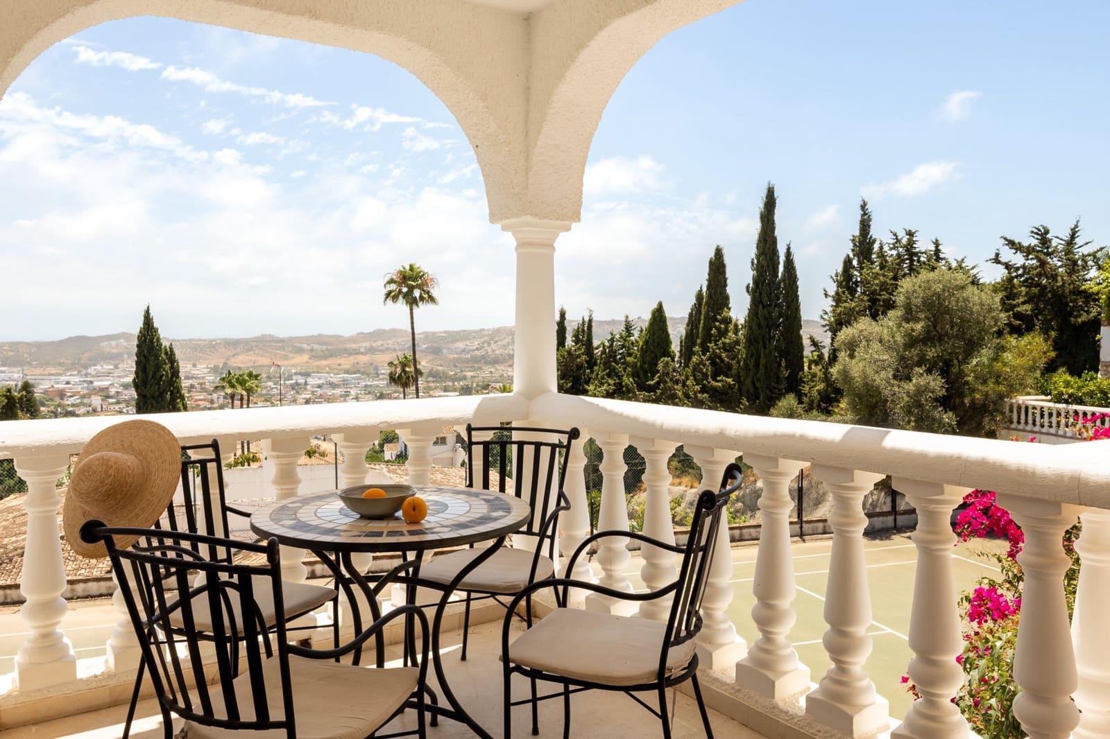 5 makuuhuone Omakotitalo myytävänä paikassa Mijas Costa mukana uima-altaan - 1 995 000 € (Ref: 9919078)