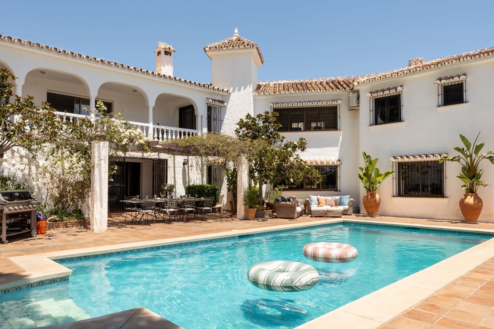 5 makuuhuone Omakotitalo myytävänä paikassa Mijas Costa mukana uima-altaan - 1 995 000 € (Ref: 9919078)