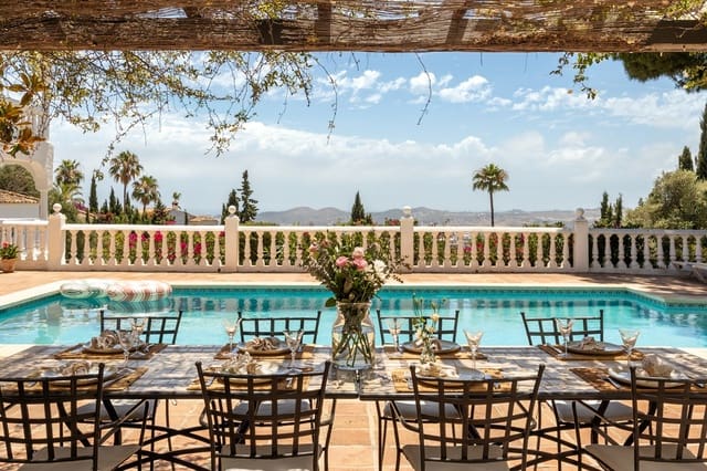 5 makuuhuone Omakotitalo myytävänä paikassa Mijas Costa, Mijas mukana uima-altaan - 1 995 000 € (Ref: 9919078)
