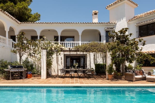 5 makuuhuone Omakotitalo myytävänä paikassa Mijas Costa, Mijas mukana uima-altaan - 1 995 000 € (Ref: 9919078)