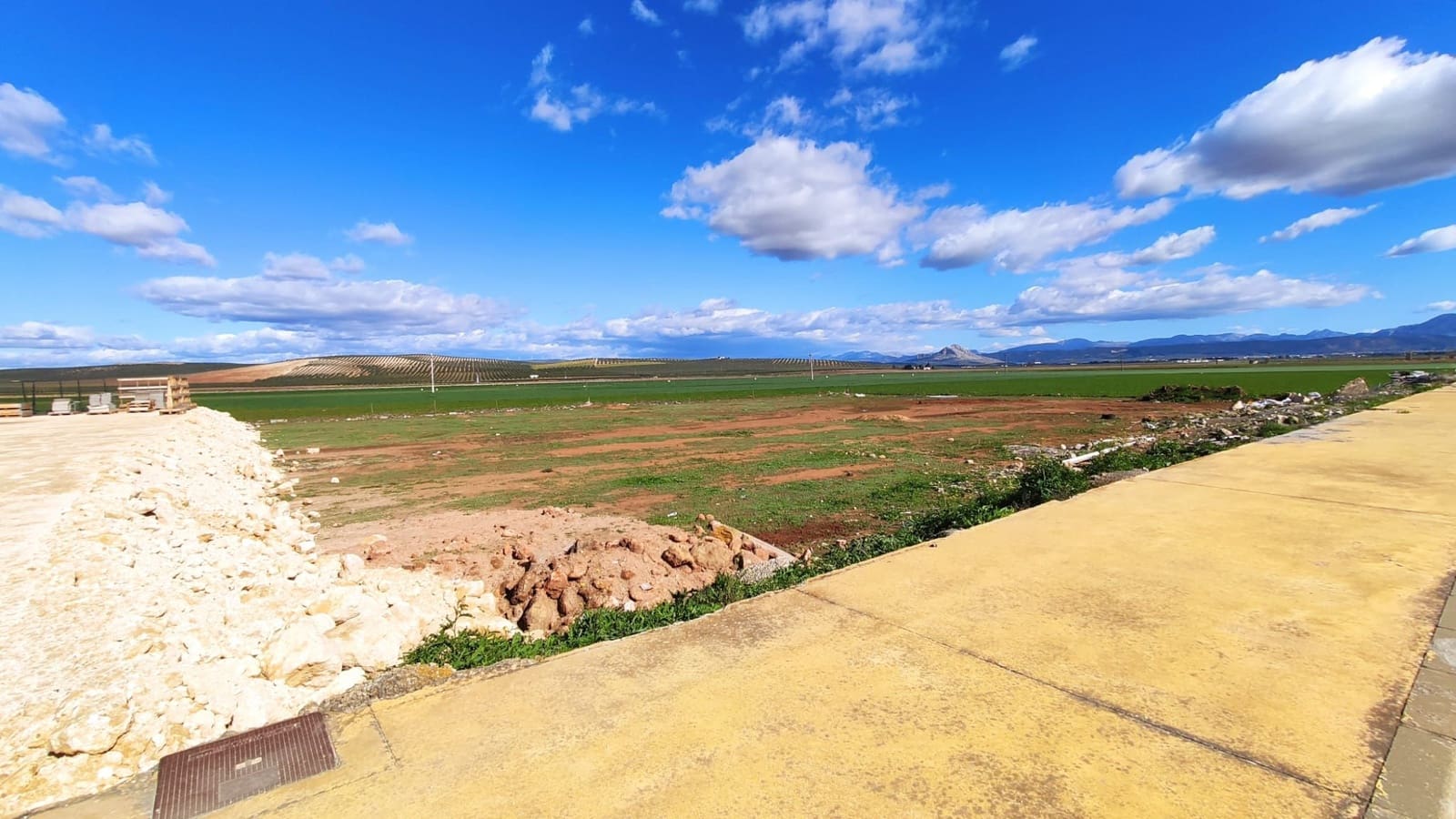 Townhouse for sale in Mollina - € 86,100 (Ref: 9921168)