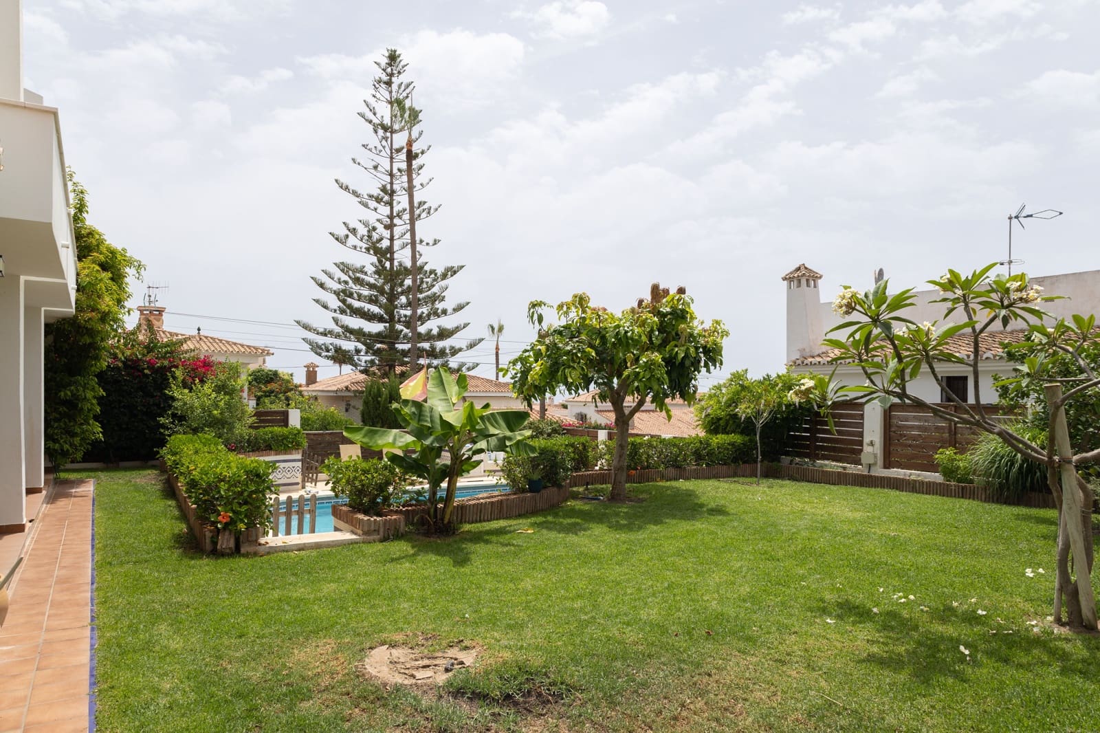 4 camera da letto Casa da affittare in Velez-Malaga con piscina garage - 2.500 € (Rif: 9921559)