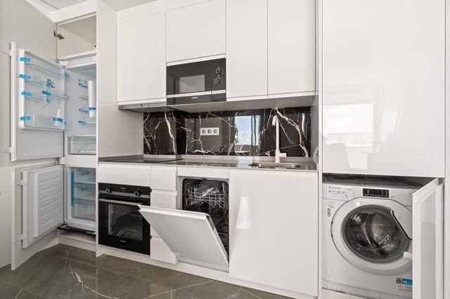 2 slaapkamer Appartement te koop in Solymar, Benalmádena met zwembad - € 550.000 (Ref: 9921588)