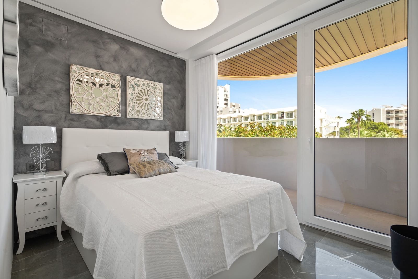 2 slaapkamer Appartement te koop in Benalmadena met zwembad - € 550.000 (Ref: 9921588)