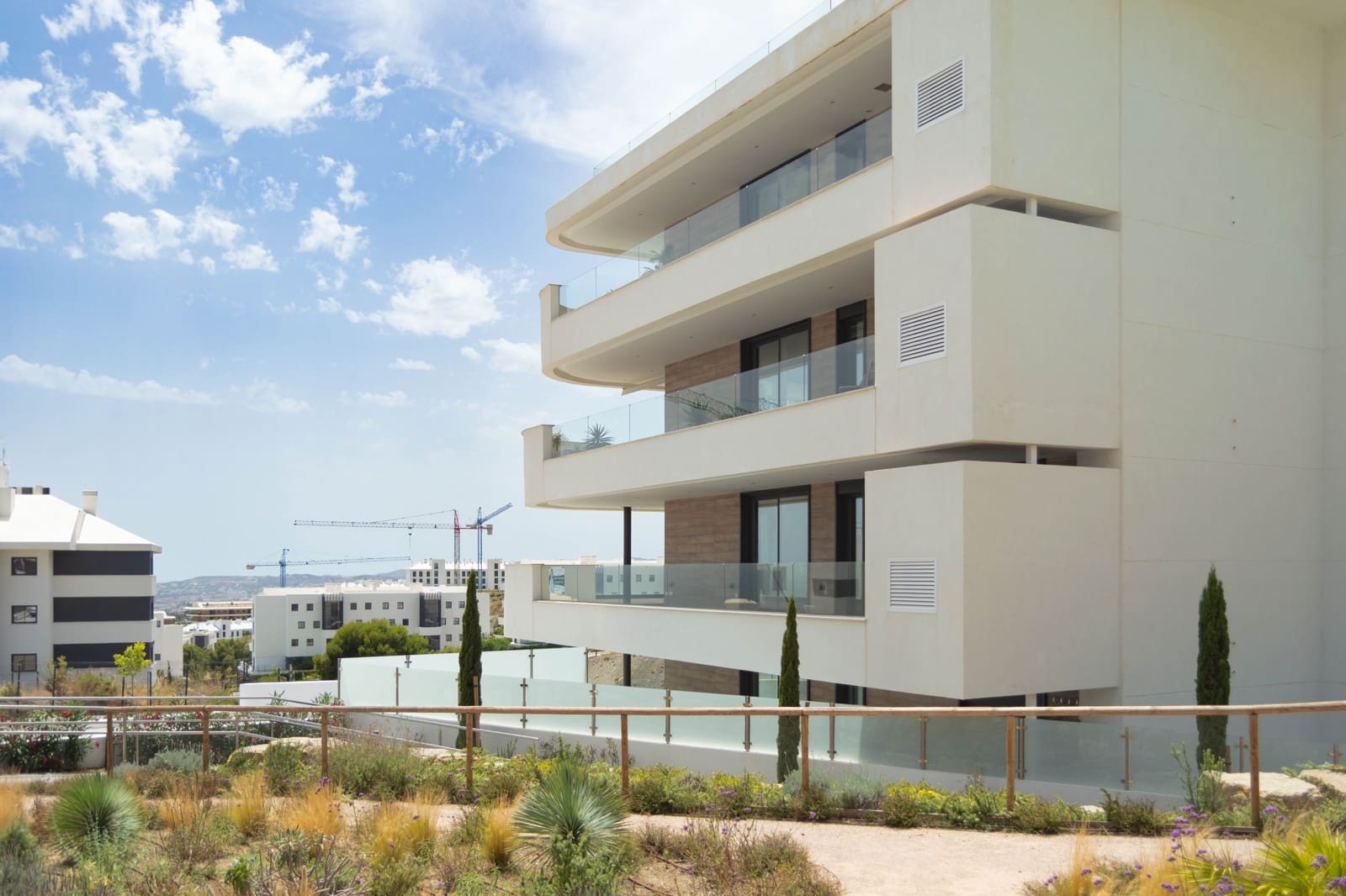 Apartamento de 3 habitaciones en Fuengirola en venta con piscina - 738.000 € (Ref: 9921925)
