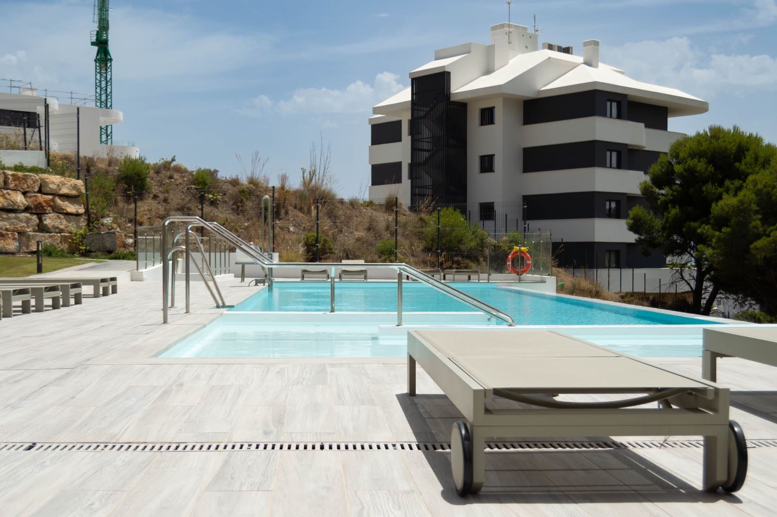 Apartamento de 3 habitaciones en Fuengirola en venta con piscina - 738.000 € (Ref: 9921925)