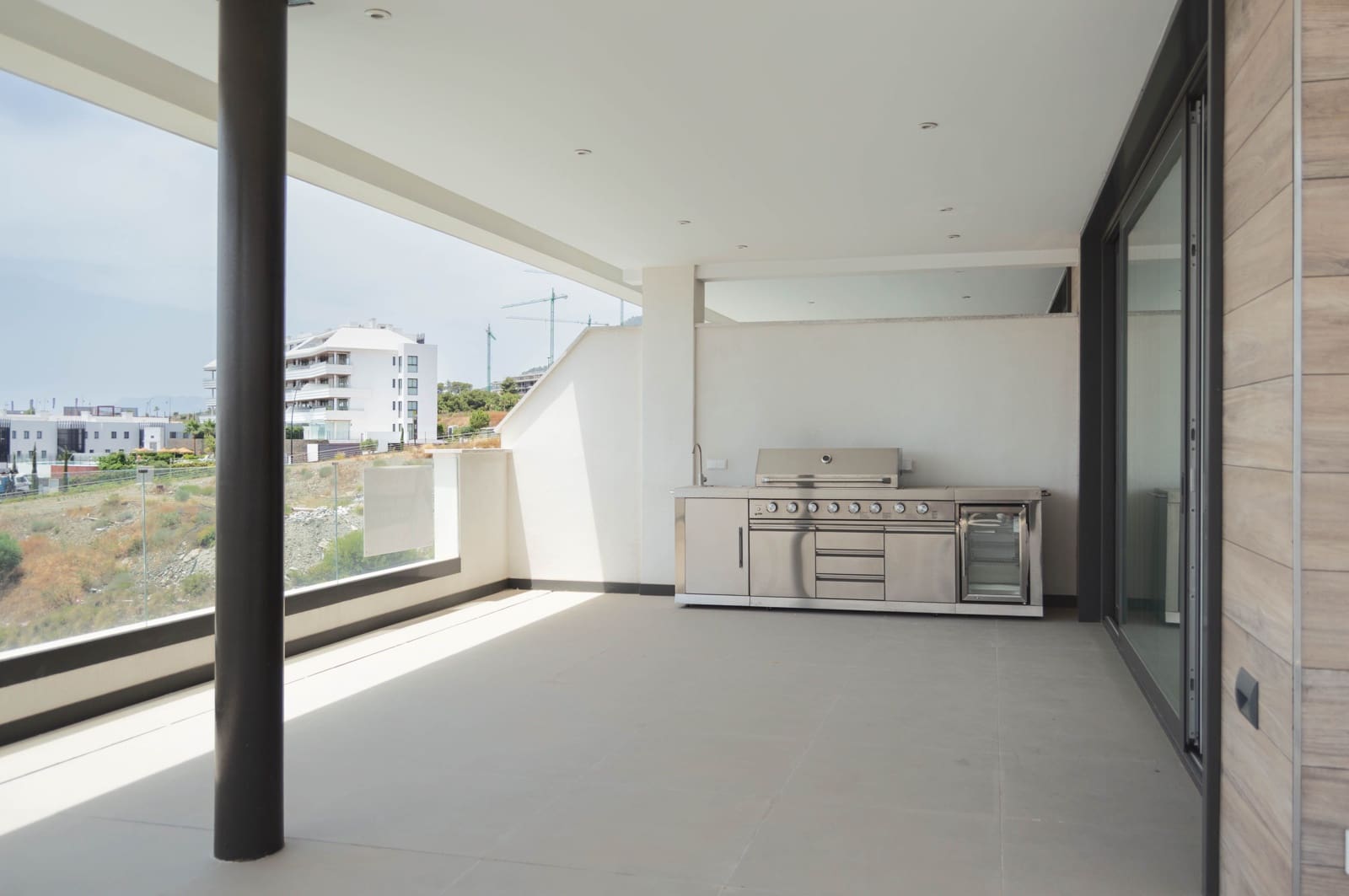 Apartamento de 3 habitaciones en Fuengirola en venta con piscina - 738.000 € (Ref: 9921925)