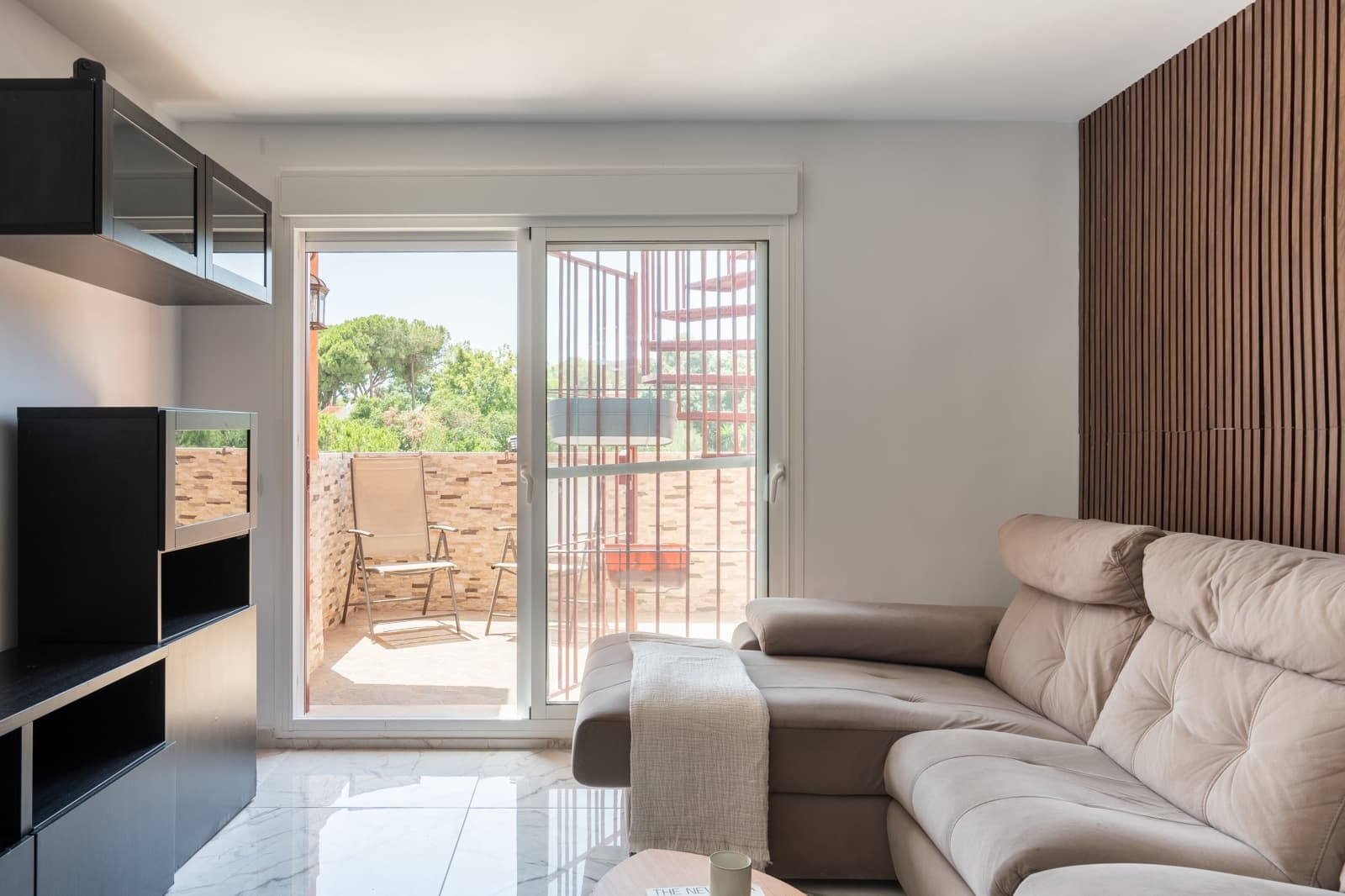 2 bedroom Penthouse for sale in Marbella with pool - € 420,000 (Ref: 9924853)