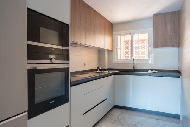 2 chambre Penthouse à vendre à La Reserva, Marbella avec piscine - 420 000 € (Ref: 9924853)