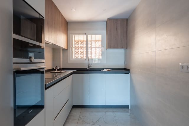 2 chambre Penthouse à vendre à La Reserva, Marbella avec piscine - 420 000 € (Ref: 9924853)