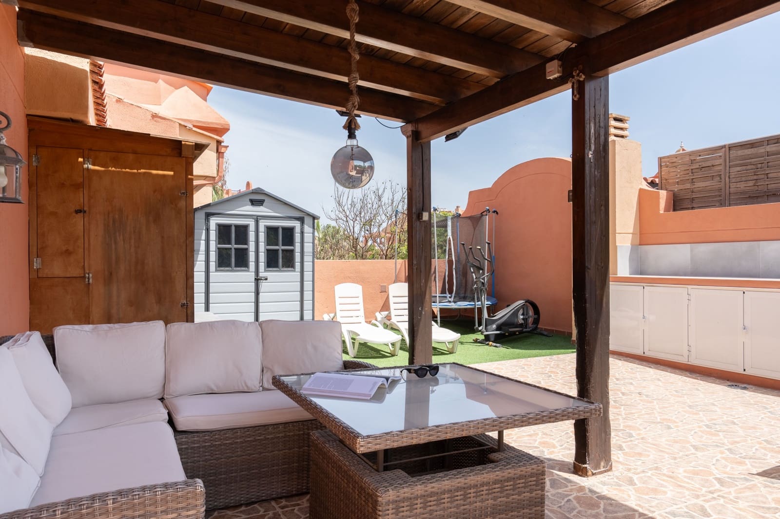 2 bedroom Penthouse for sale in Marbella with pool - € 420,000 (Ref: 9924853)