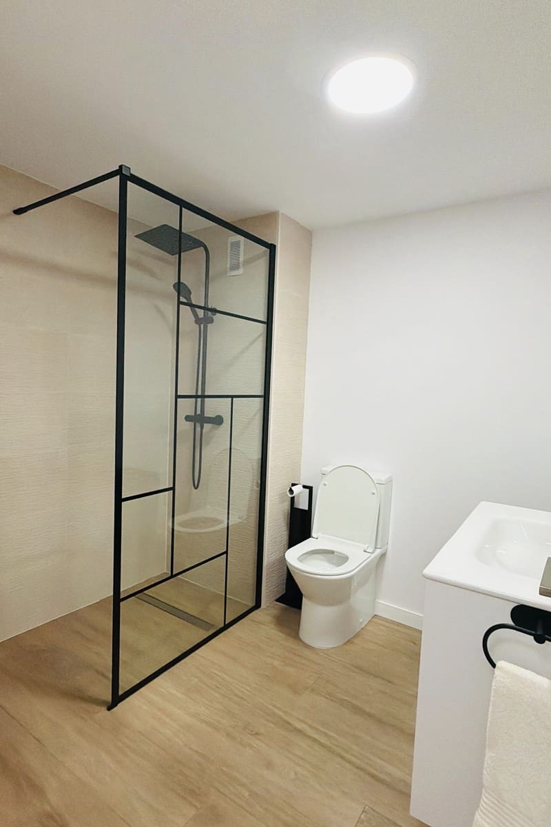 2 bedroom Apartment for sale in Marbella with pool - € 450,000 (Ref: 9924926)