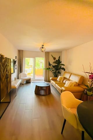 2 chambre Appartement à vendre à La Reserva, Marbella avec piscine - 450 000 € (Ref: 9924926)