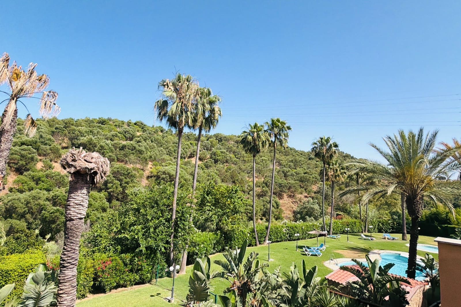 2 bedroom Apartment for sale in Marbella with pool - € 450,000 (Ref: 9924926)