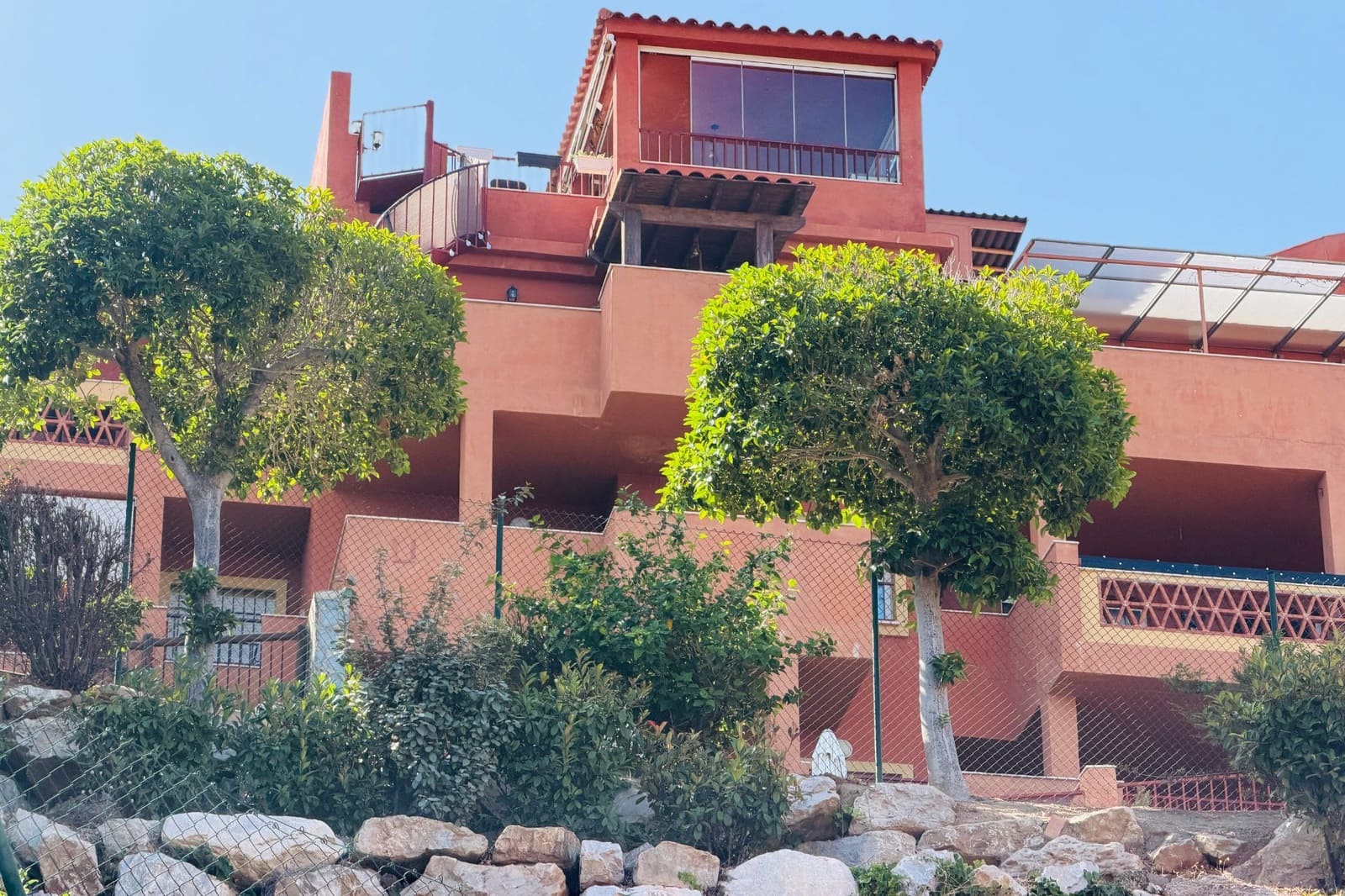 2 bedroom Apartment for sale in Marbella with pool - € 450,000 (Ref: 9924926)
