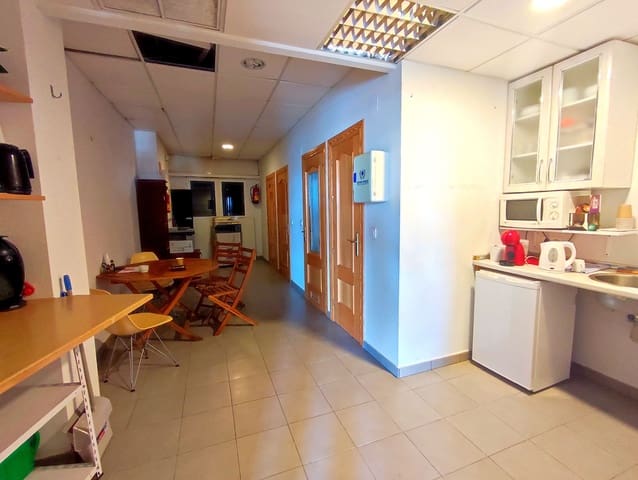Hus til salgs i Puerto Marina, Benalmádena - € 1 050 000 (Ref: 9925240)