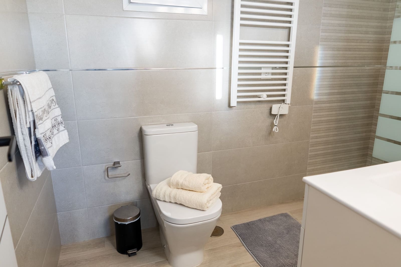 2 soveværelse Lejlighed til salg i Fuengirola med swimmingpool - € 449.000 (Ref: 9927892)