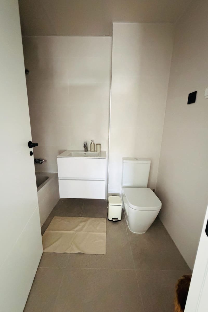 3 bedroom Apartment for rent in Fuengirola with pool garage - € 2,500 (Ref: 9929887)