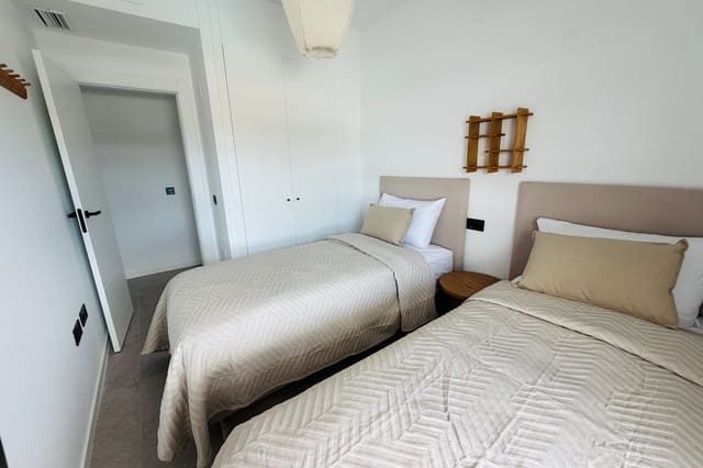 3 bedroom Apartment for rent in Los Pacos, Fuengirola with pool garage - € 2,500 (Ref: 9929887)