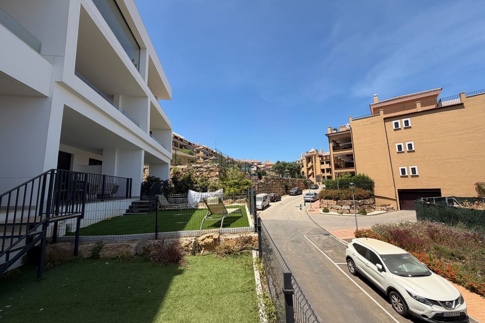 2 bedroom Apartment for sale in Mijas Costa with pool - € 369,000 (Ref: 9935292)