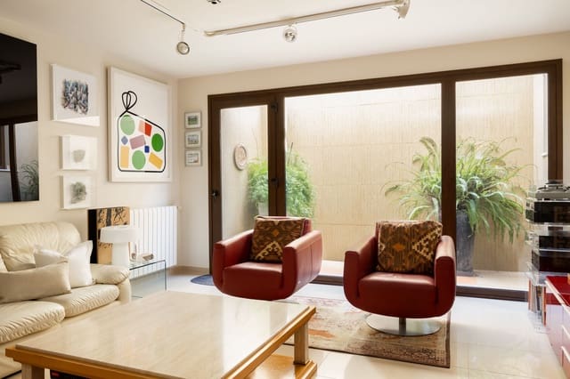 3 soveværelse Byhus til salg i Cerrado de Calderon, Málaga by - € 2.450.000 (Ref: 9935409)