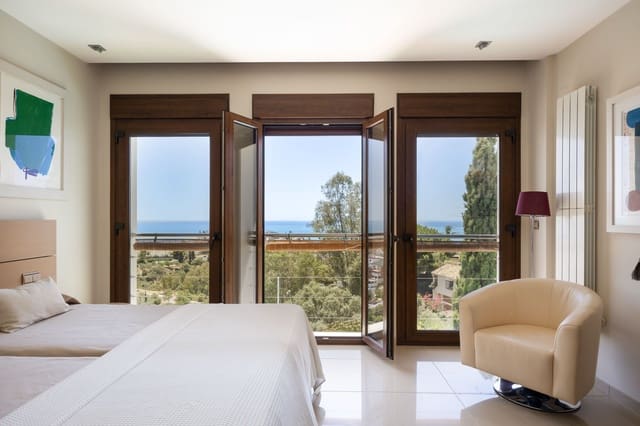 3 soveværelse Byhus til salg i Cerrado de Calderon, Málaga by - € 2.450.000 (Ref: 9935409)