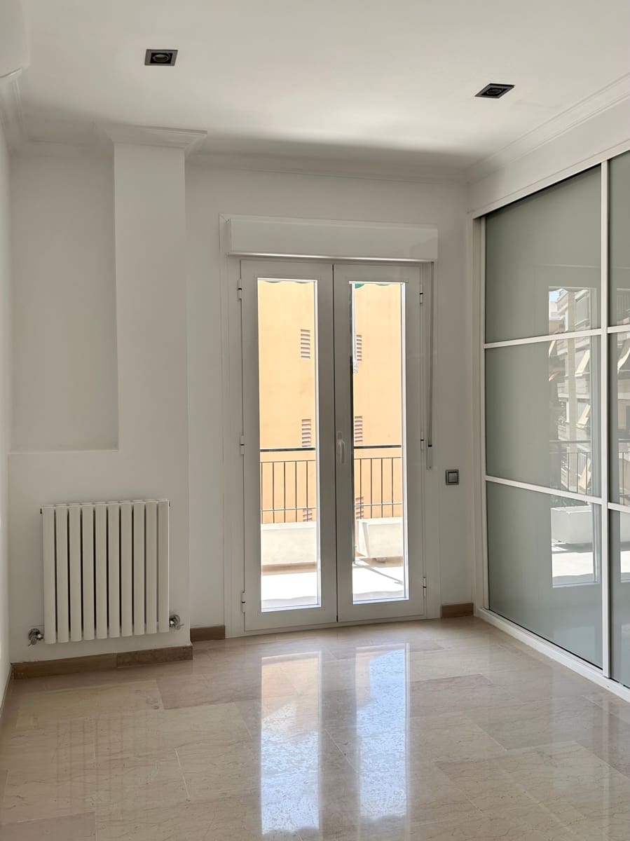 4 makuuhuone Huoneisto vuokrattavana paikassa Palma de Mallorca mukana 
autotalli - 4 150 € (Ref: 9939114)
