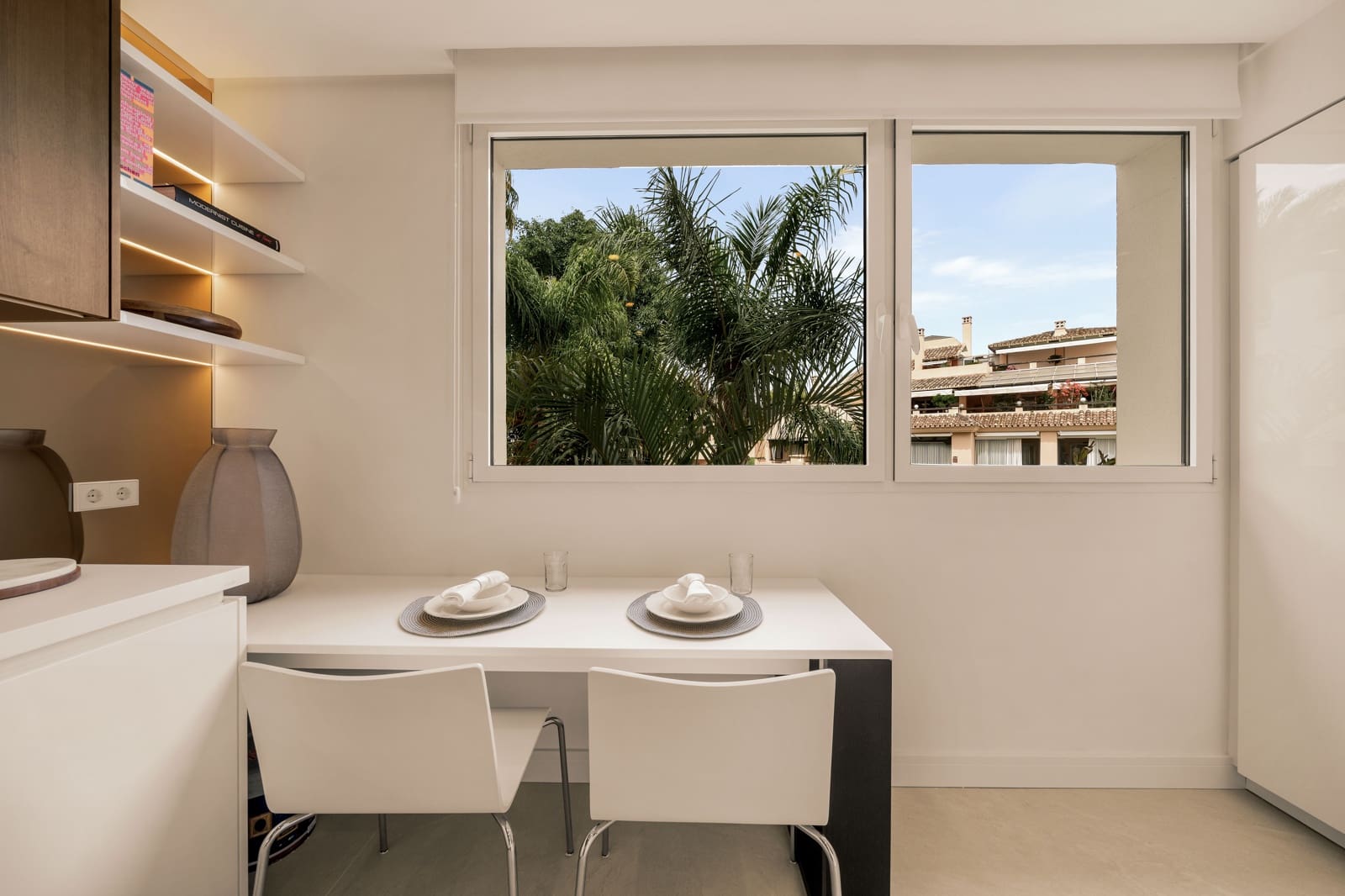 3 bedroom Flat for sale in Marbella with pool - € 2,150,000 (Ref: 9939115)